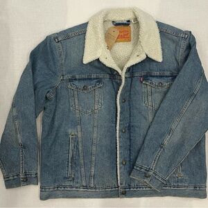 Levi's Classic Blue Denim trucker Jacket with Sherpa Lining